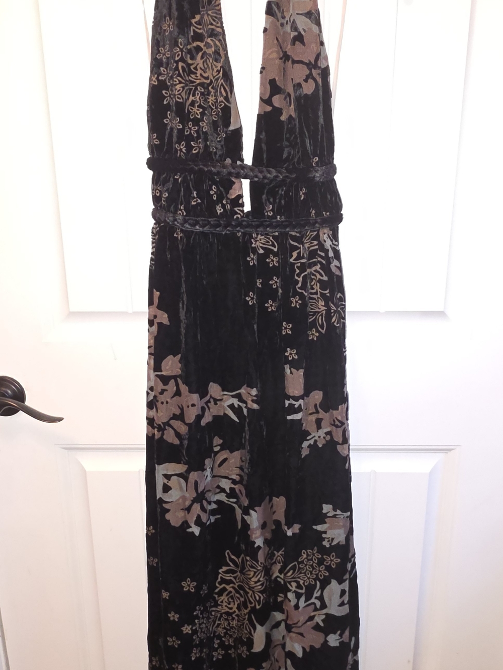 ILLA ILLA Black and Taupe Floral Backless Halter Maxi Dress